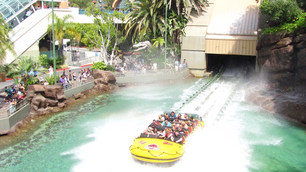 Discover the 8 Must-Visit Amusement Parks in the USA! | © Jeremy Thompson / Flickr.com